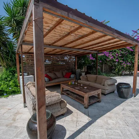 Appartamento 201b - In Villa, Relax Nel Di Lavagna, Giardino E Piscina Condivisa Lavagna