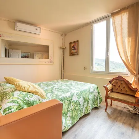 Appartamento 201b - In Villa, Relax Nel Di Lavagna, Giardino E Piscina Condivisa Lavagna