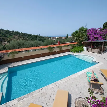 Apartment 201b - In Villa, Relax Nel Di Lavagna, Giardino E Piscina Condivisa *