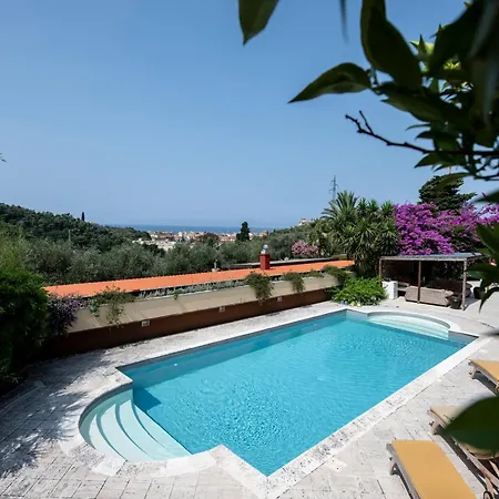 Appartamento 201b - In Villa, Relax Nel Di Lavagna, Giardino E Piscina Condivisa Lavagna