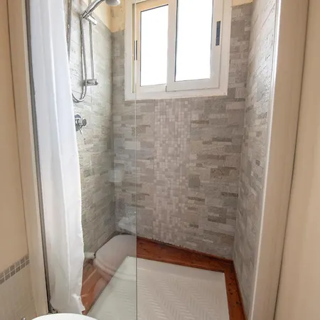 Apartamento 201b - In Villa, Relax Nel Di Lavagna, Giardino E Piscina Condivisa